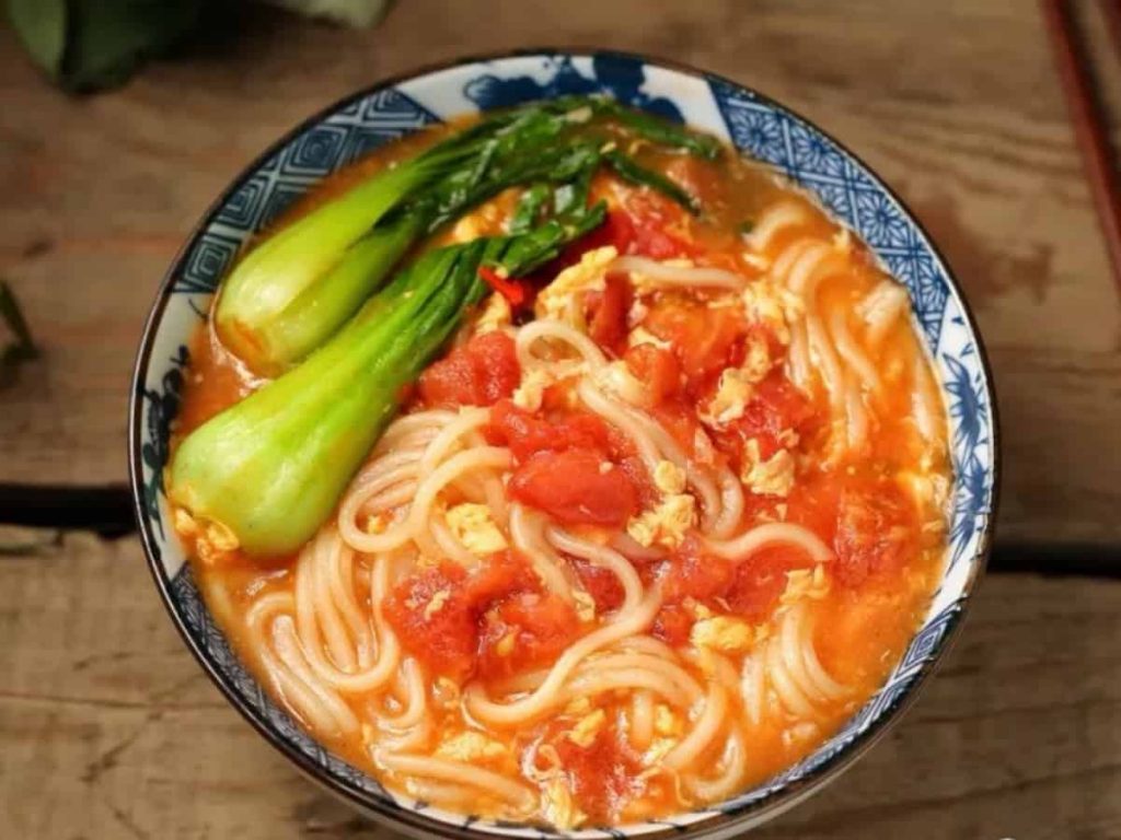 Tomaat en Ei Noedelsoep - een van de lekkerste Chinese gerechten